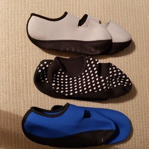 Lot of 3 Versa Toes Yoga Socks/Slippers (L)